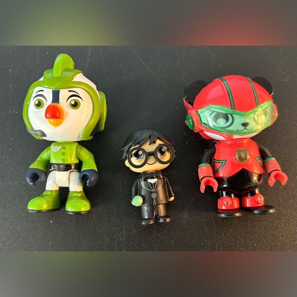 Ryans World lot of 3 Panda Boss & Road Trip & top wing brody toy figures